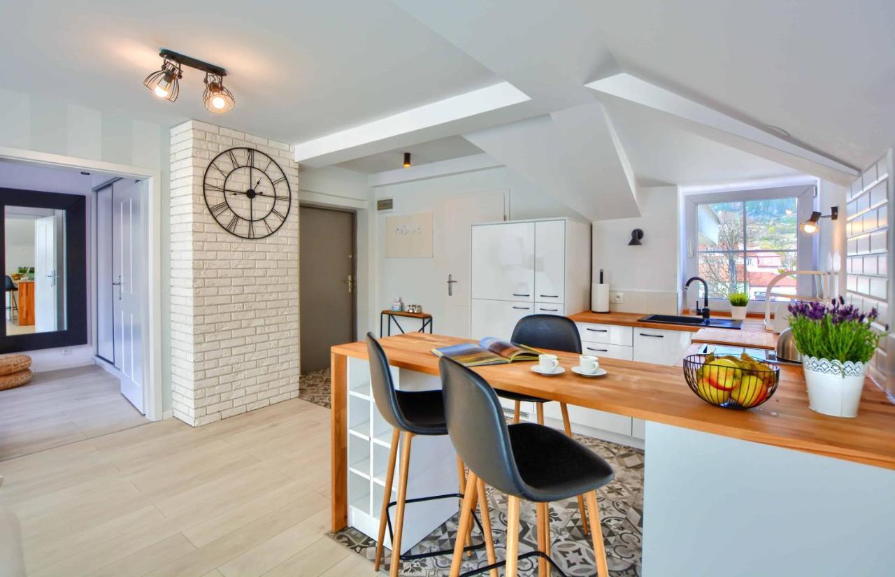 Apartament Beztroski Ustrzyki Dolne Exteriör bild