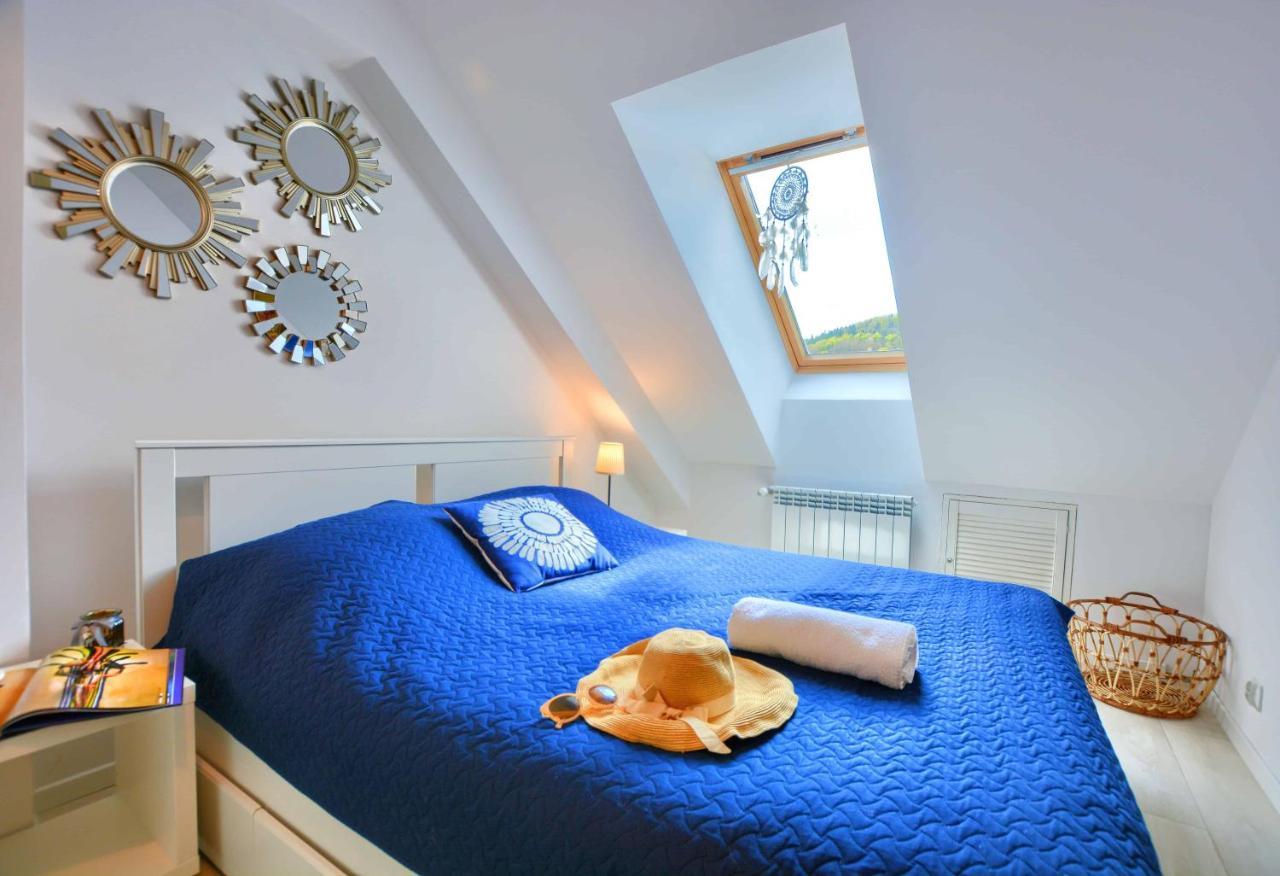Apartament Beztroski Ustrzyki Dolne Exteriör bild