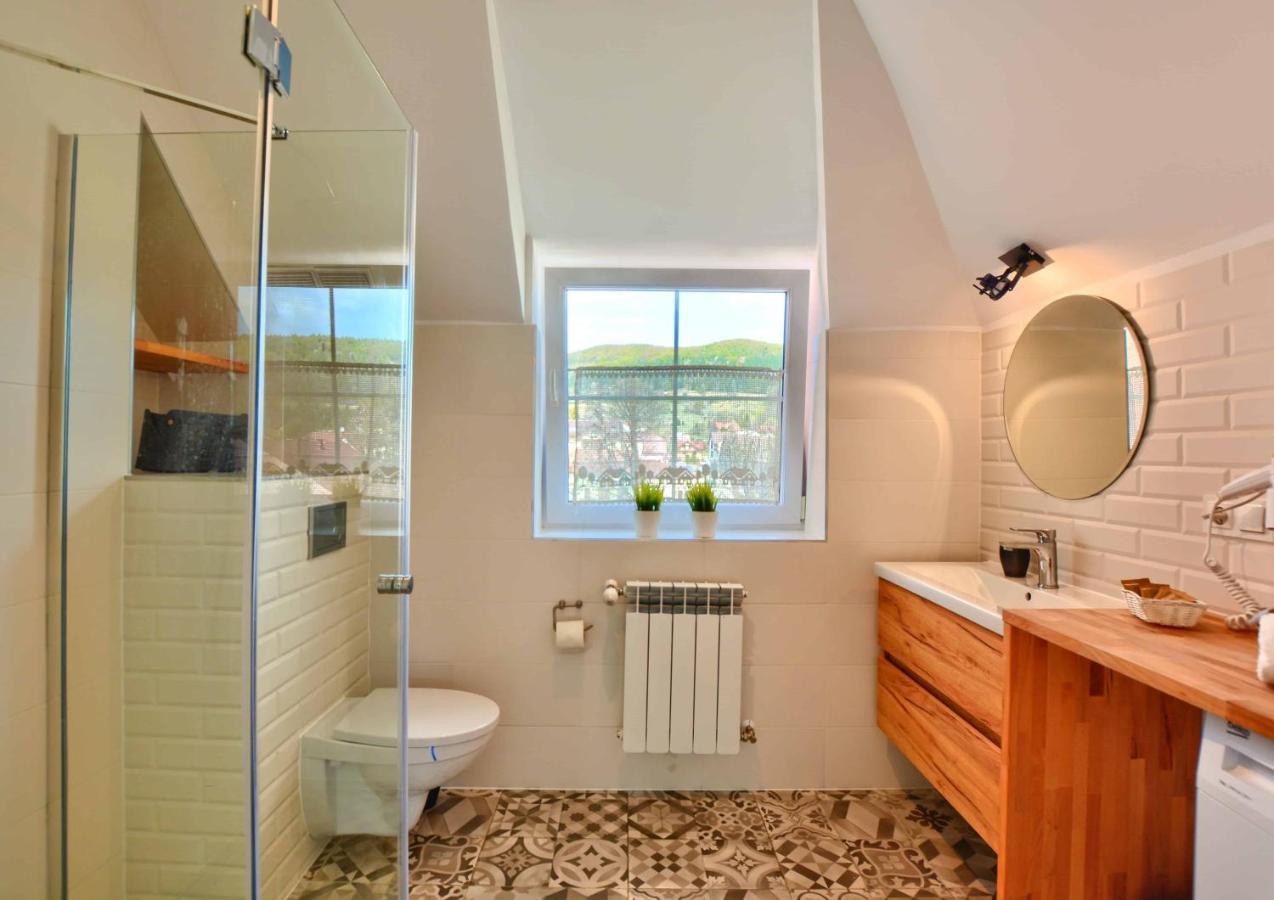 Apartament Beztroski Ustrzyki Dolne Exteriör bild
