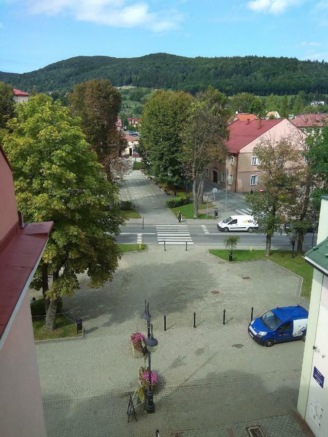 Apartament Beztroski Ustrzyki Dolne Exteriör bild